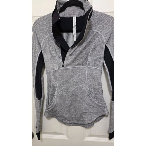 Lululemon Athletica Women's 2 Base Runner Gray & Black High-Neck Pullover Jacket - Picture 8 of 9
